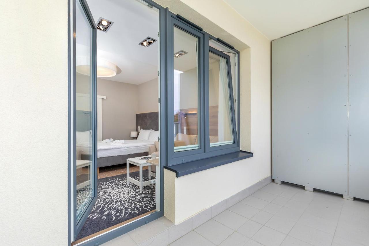 Apartamenty Aquamarina Onyx By Noclegi Renters Miedzyzdroje Ngoại thất bức ảnh